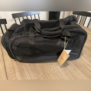 NWT Beis Travel The Regulation Pet Carry On